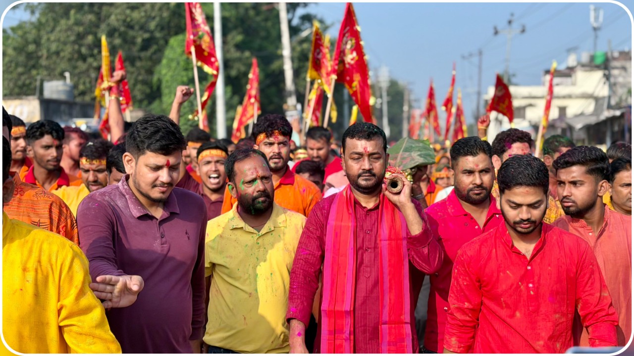 पूर्वमन्त्री प्रदीप यादवद्वारा राधेमाई मन्दिरमा फूलपाती भित्र्याइयो