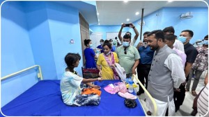 हैजा रोगीहरूको अवस्था बुझ्न मन्त्री यादव वीरगञ्जका विभिन्न अस्पतालमा