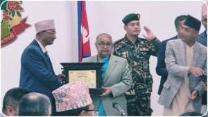 नेशनल मेडिकल कलेज प्रधानमन्त्री कार्कीबाट सम्मानित