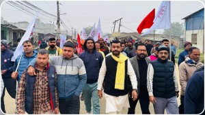 वीरगंज–१६ नगवामा प्रदीप यादवको भव्य घरदैलो,नगवावासीबाट व्यापक जनसमर्थन