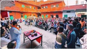 जसपा नेपालका नेतालाई एमाले प्रवेश गराउँदै पूर्वमन्त्री यादवले भने :कांग्रेस ‘लास र दासको पार्टी’ हो