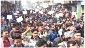 मेयर राजेशमानको समर्थनमा वीरगन्जको सडकमा उर्लियो जनसागर