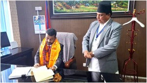 मन्त्री यादवले गरे पदभार ग्रहण, नेपाली नागरिकलाई स्वच्छ खानेपानीको पहुँच सुनिश्चित गरिने