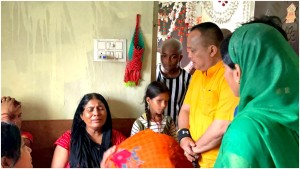 सिमलताल पहिरोमा वेपत्ता भएका परिवारलाई मेयर सिंह भने : तपाईहरुको पीडामा हामी साथमा छौँ