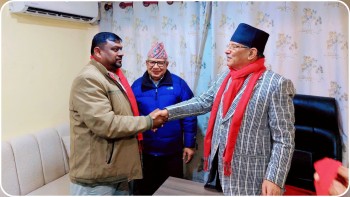 पत्रकार विजय कुशवाहा नेकपामा प्रवेश, पुर्व प्रधानमन्त्रीद्वयले गरे पार्टीमा स्वागत