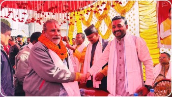 जसपाका वडा इकाई अध्यक्ष यादवसहित २५० जना एमालेमा प्रवेश, पूर्वमन्त्री यादवले गरे स्वागत