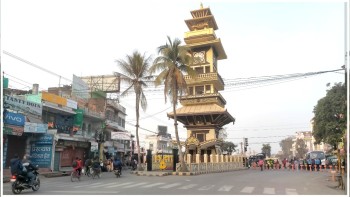 सडक विस्तार विरुद्ध वीरगञ्जमा टायर बालेर प्रदर्शन, बजार बन्द 