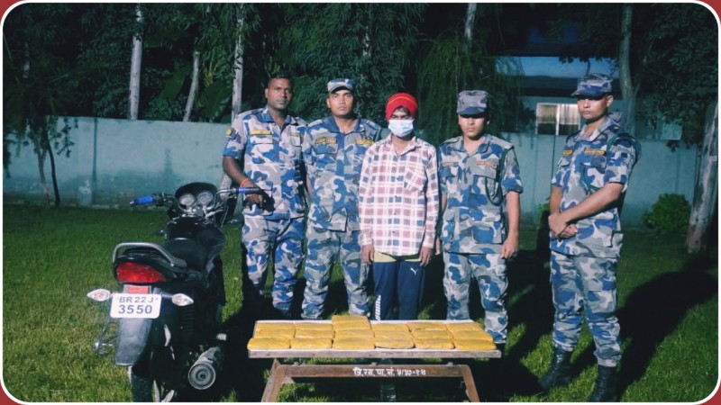 सशस्त्र प्रहरीद्वारा साढे ९ किलो चरेशसहित एक भारतीय नागरिक पक्राउ