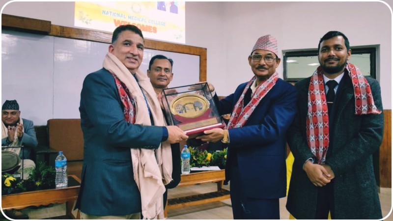 नेशनल मेडिकल कलेजद्वारा डीन प्रा.डा. मोहन राज शर्मा र प्रा.डा. सुरेश उप्रेती सम्मानित